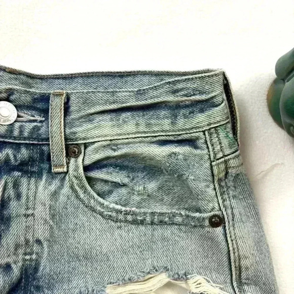 American Eagle ButtonFly Highrise Bleach Fade Distress Fray Denim Shorts Size 00 - Picture 6 of 15